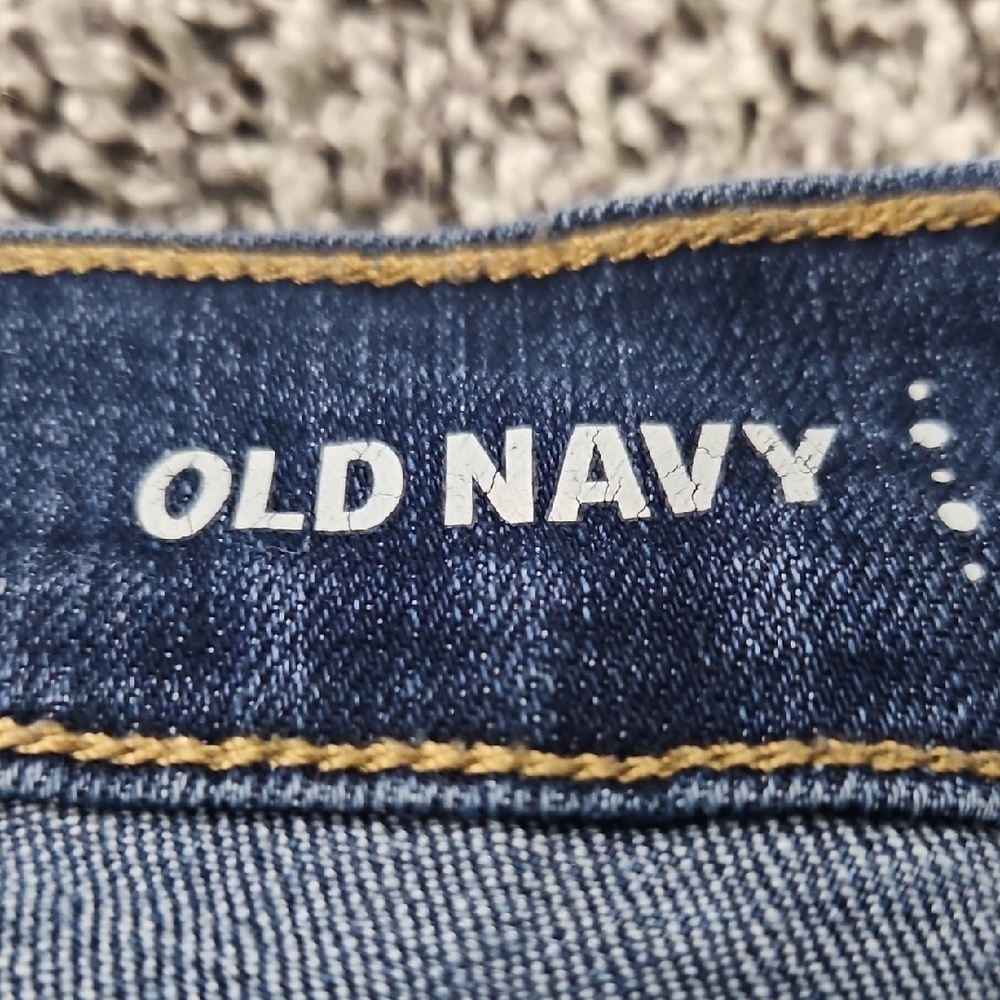 Old Navy Women's Curvy, Skinny Jeans, Size 10 - Picture 2 of 9
